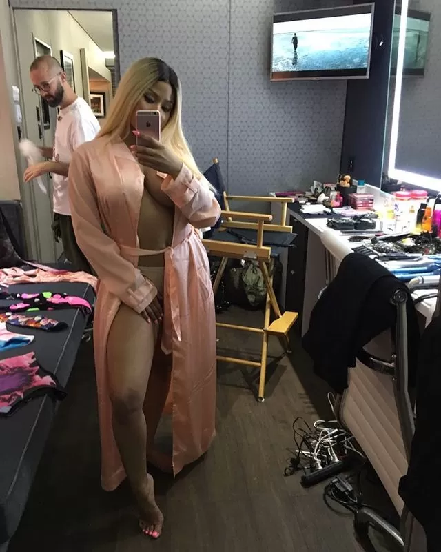 Nicki Minaj Night Dress Pic