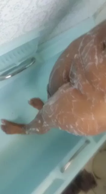 Watch Memory Gomba Pussy Bathing Video Here