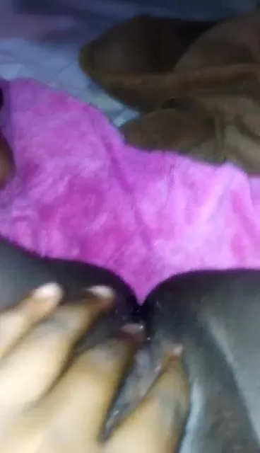 Watch Kenyan School Teacher Fingering Her Wet Pussy Video Here