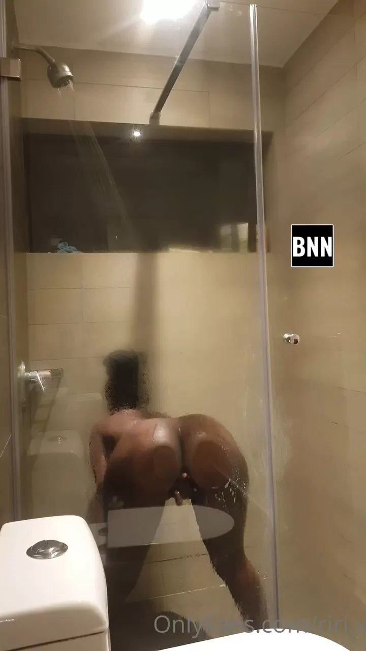 Watch Kenyan Internet Cam Model Shower Tease Video Here